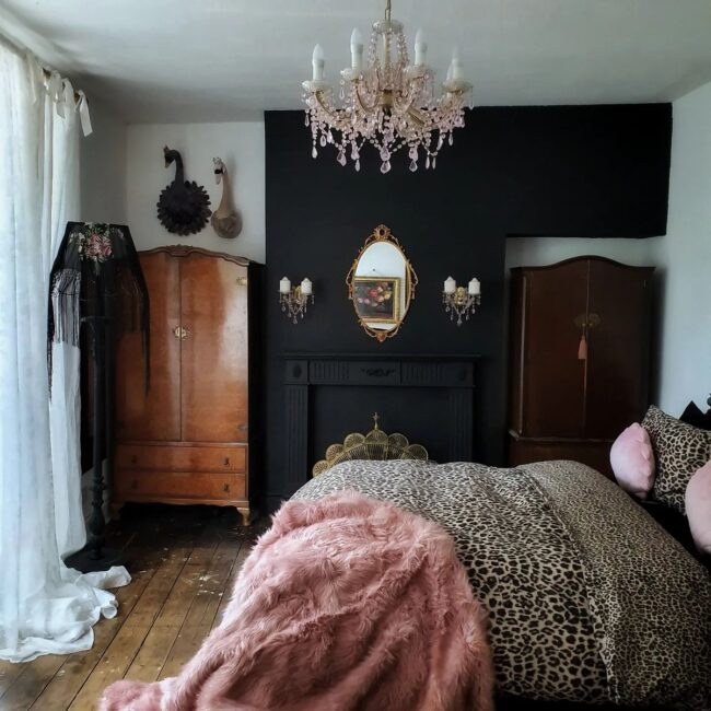 Animal-Printed Romantic Gothic