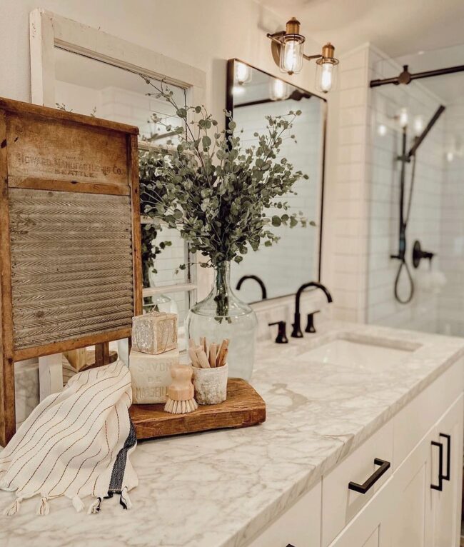 Vintage Meets Rustic in Farmhouse Decor