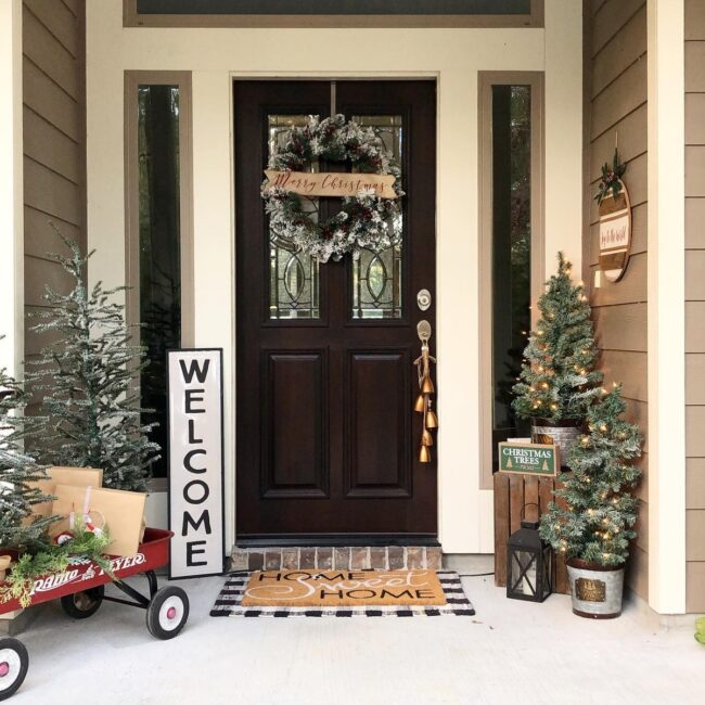 Traditional & Rustic Holiday Decor in Harmony