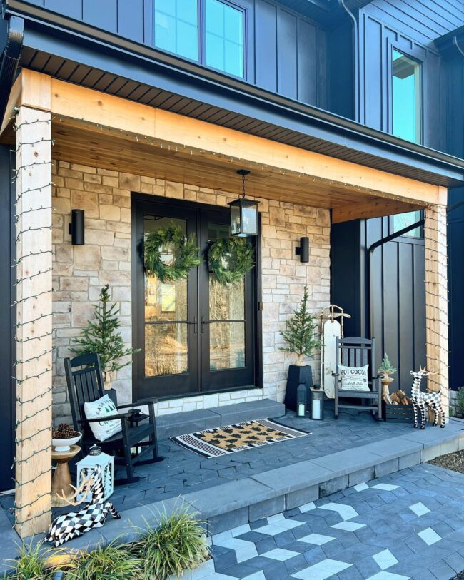 A Cozy Blend of Rustic & Modern Holiday Decor