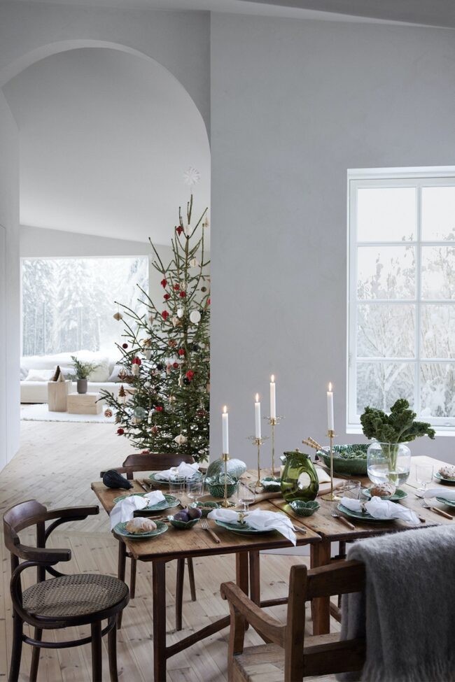 A Dining Space with Subtle Scandinavian Accents