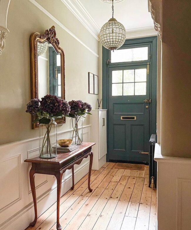 Vintage Victorian Style with Modern Accents