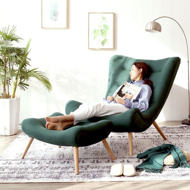 Sleek and Relaxing Modern Recliner