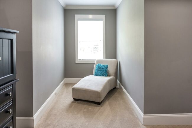 Do Lounge Chairs Work Well in Both Small and Spacious Living Rooms?