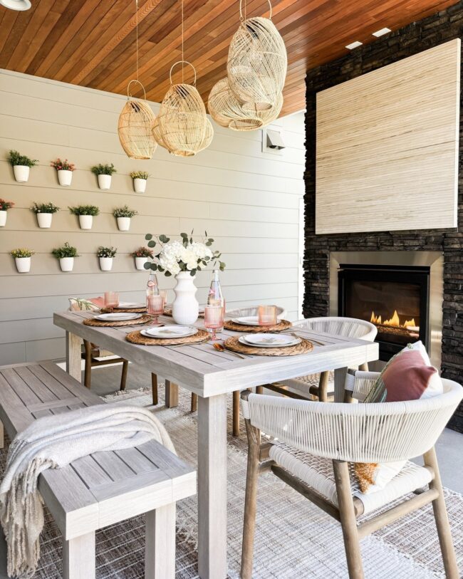 Comfortable Indoor–Outdoor Dining Area