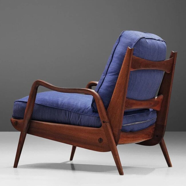 Nostalgic Blue Elegance