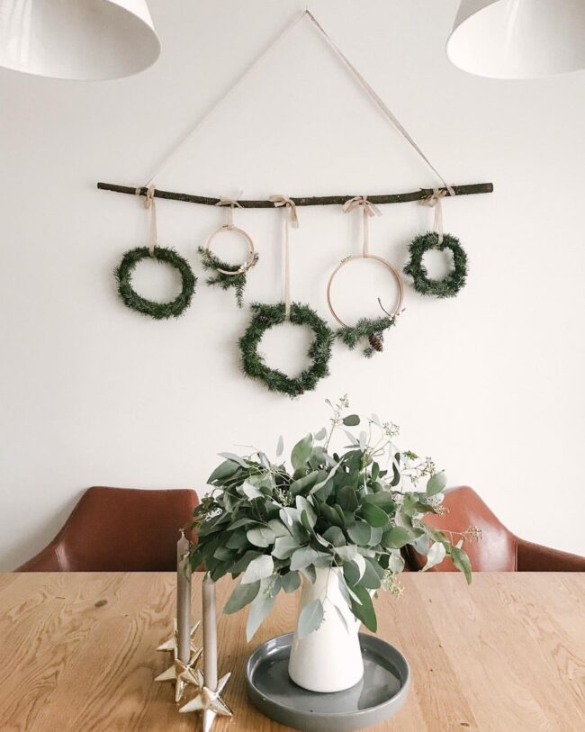 Simple Wreath Arrangement with Farmhouse Warmth